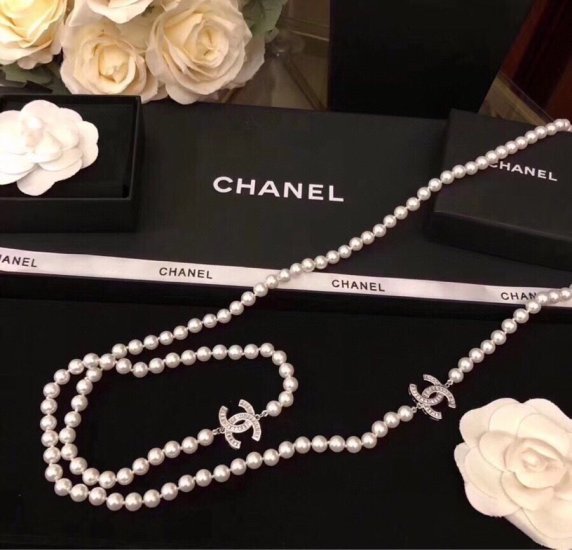 Chanel Diamond White Pearl Necklace Replica #1
