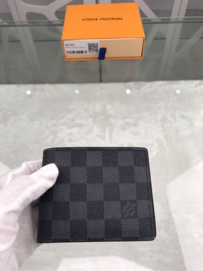 Louis Vuitton N62663